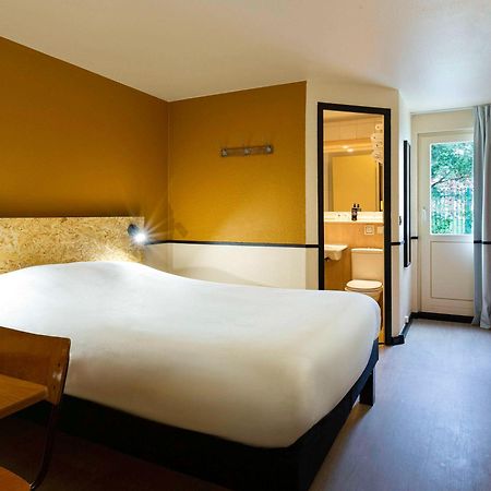 Greet Hotel Villeneuve La Garenne - Renove Zewnętrze zdjęcie