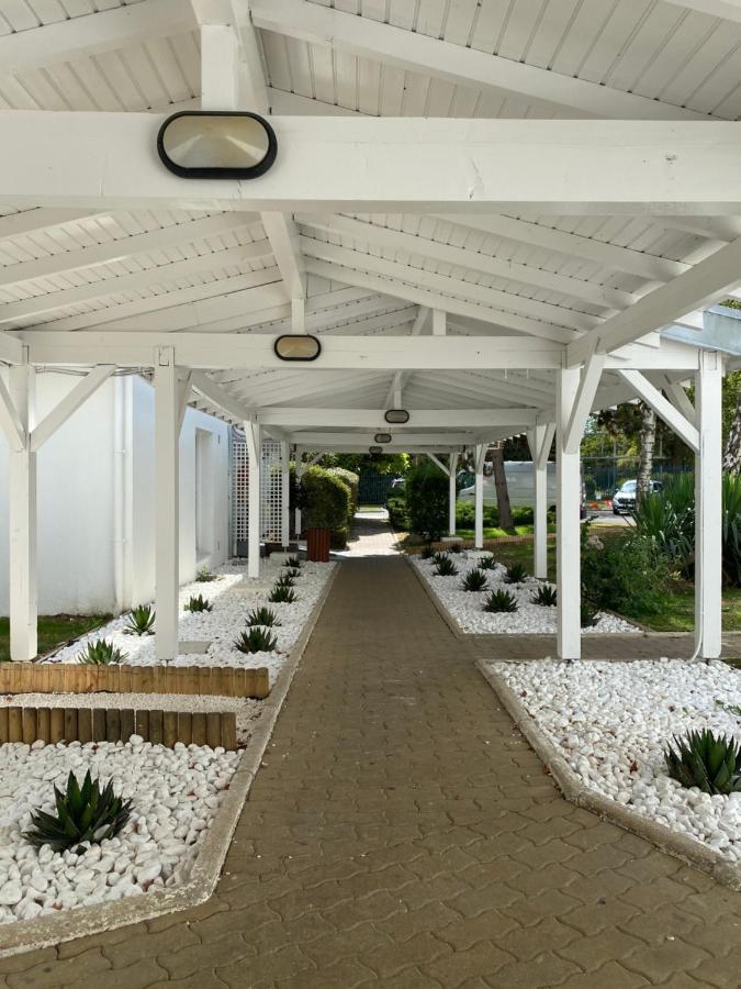 Greet Hotel Villeneuve La Garenne - Renove Zewnętrze zdjęcie