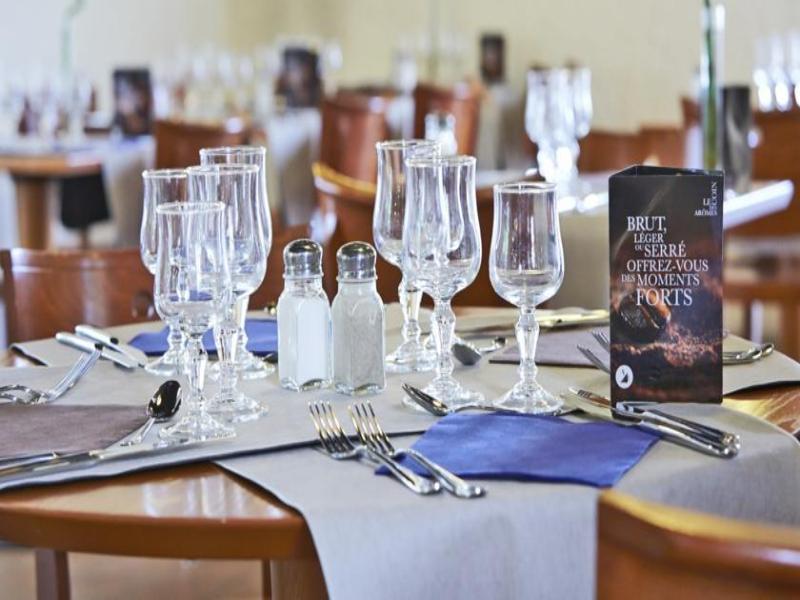 Greet Hotel Villeneuve La Garenne - Renove Zewnętrze zdjęcie