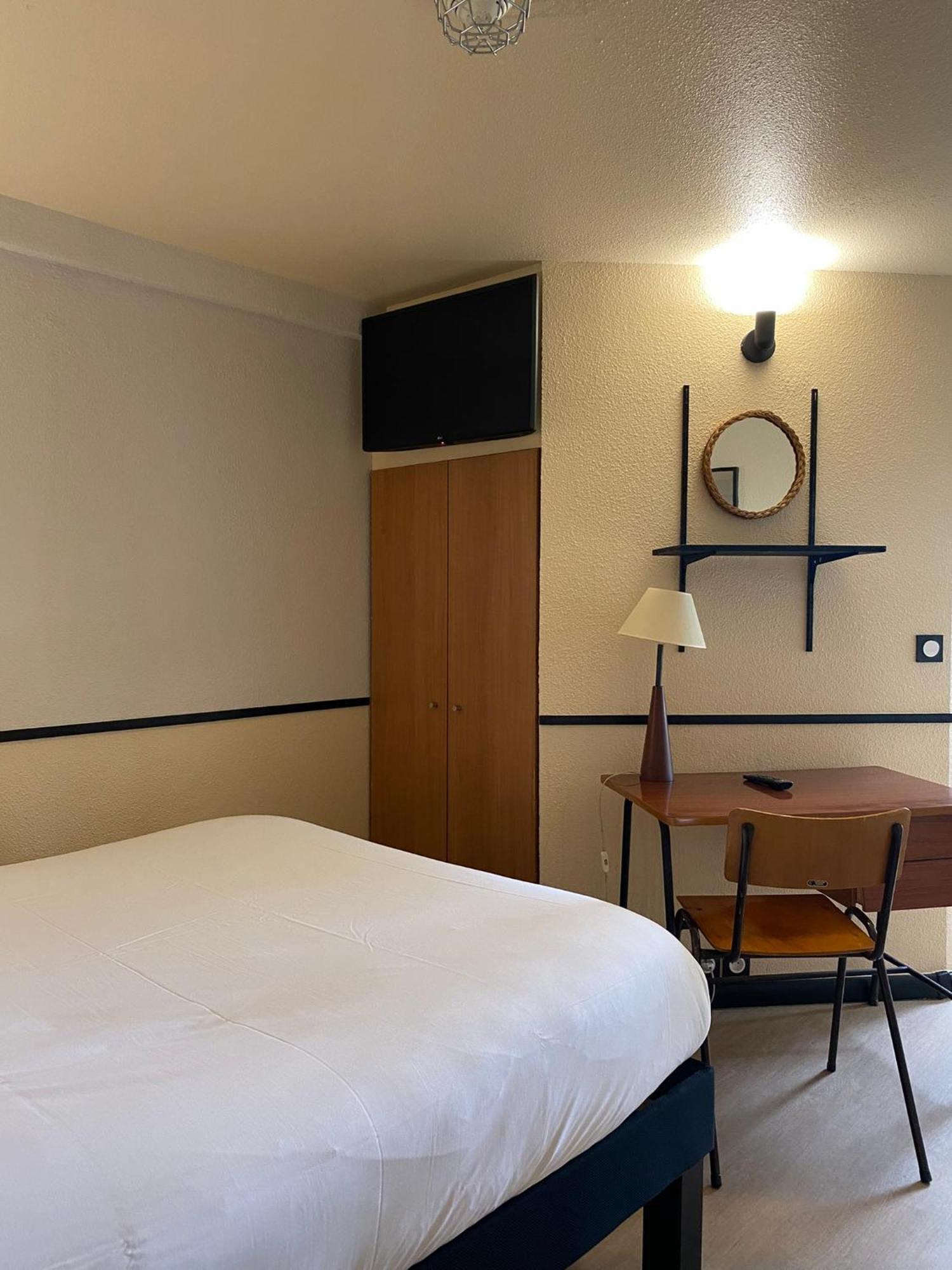 Greet Hotel Villeneuve La Garenne - Renove Zewnętrze zdjęcie