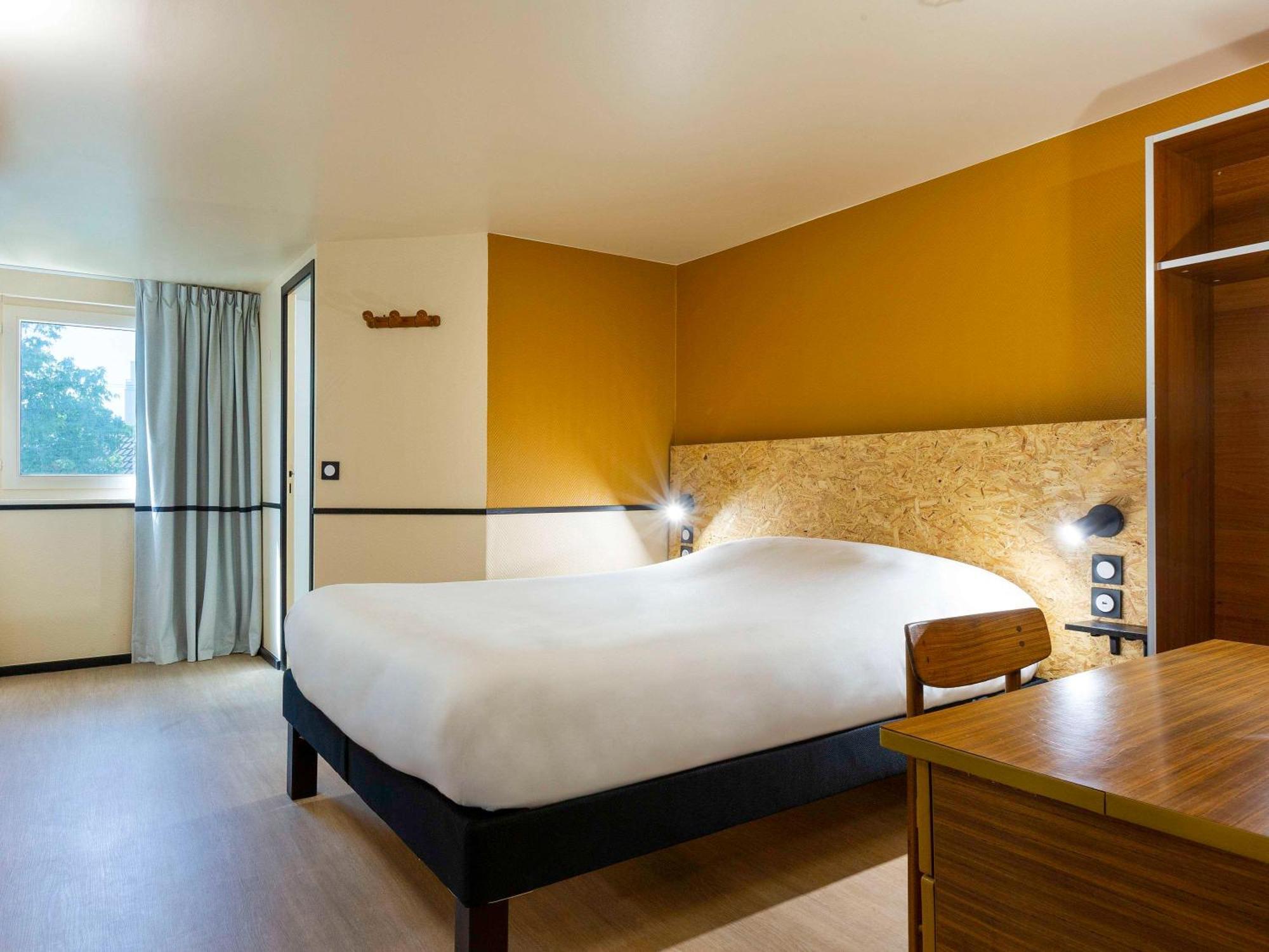 Greet Hotel Villeneuve La Garenne - Renove Zewnętrze zdjęcie