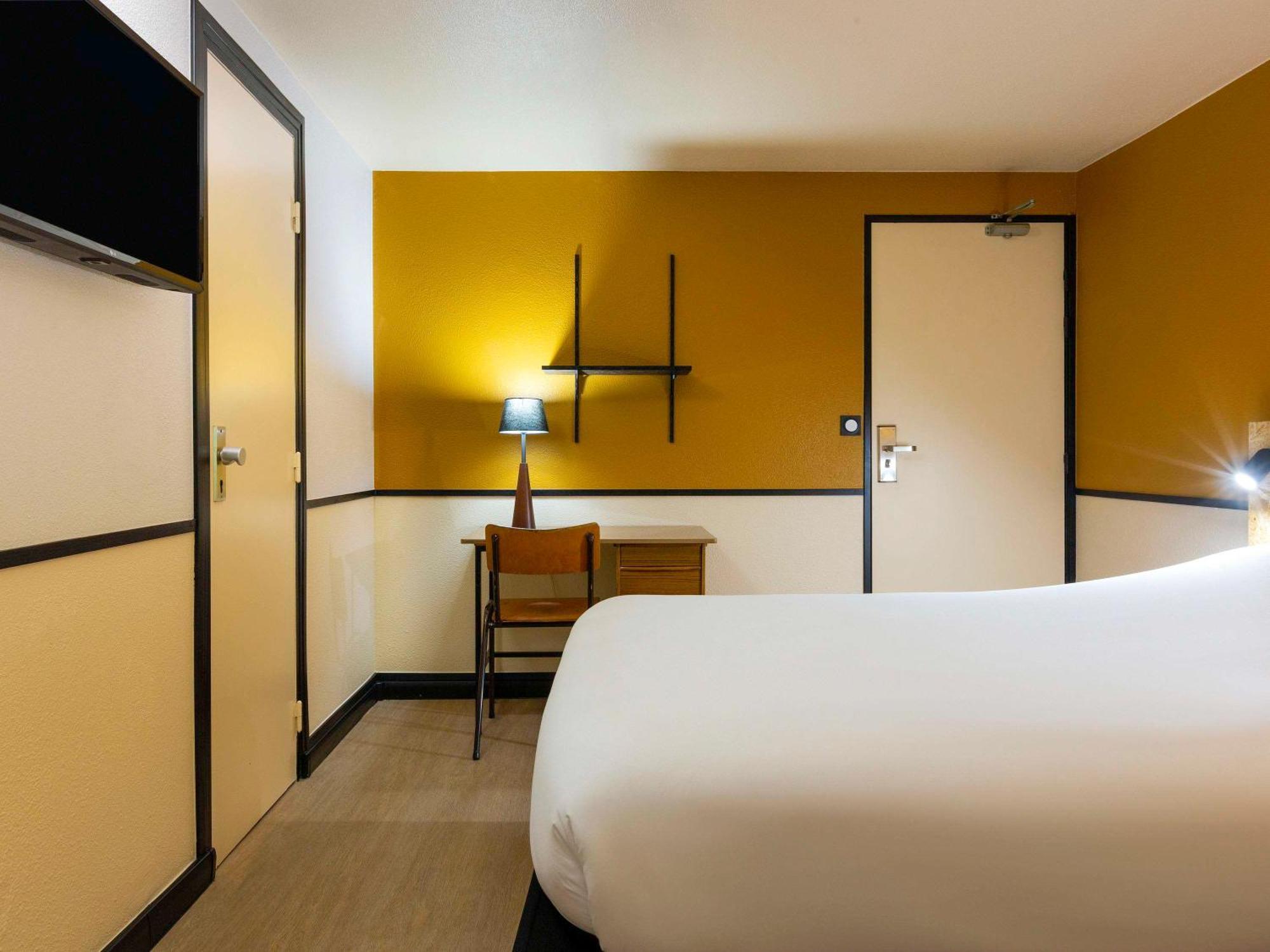 Greet Hotel Villeneuve La Garenne - Renove Zewnętrze zdjęcie