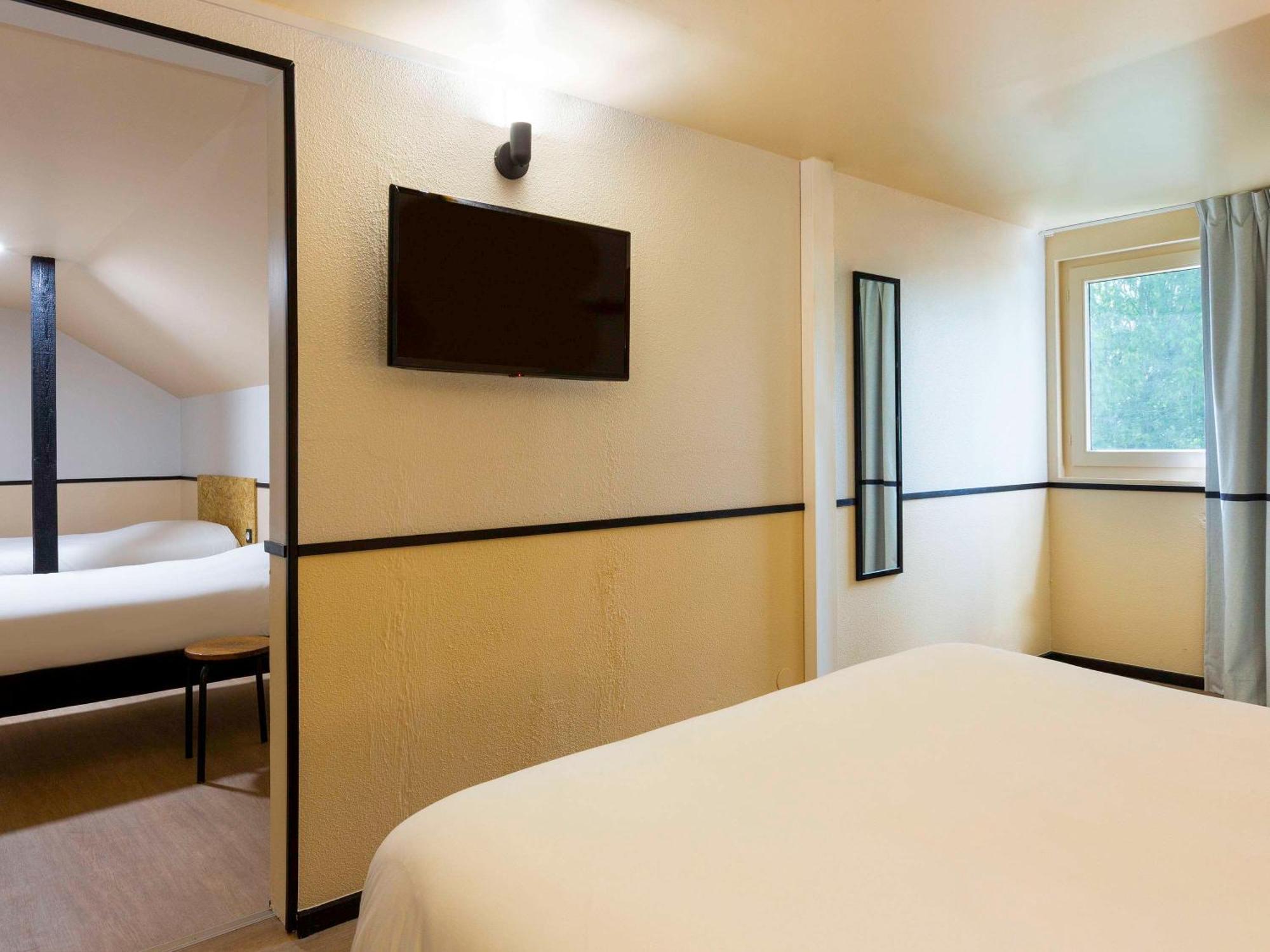 Greet Hotel Villeneuve La Garenne - Renove Zewnętrze zdjęcie