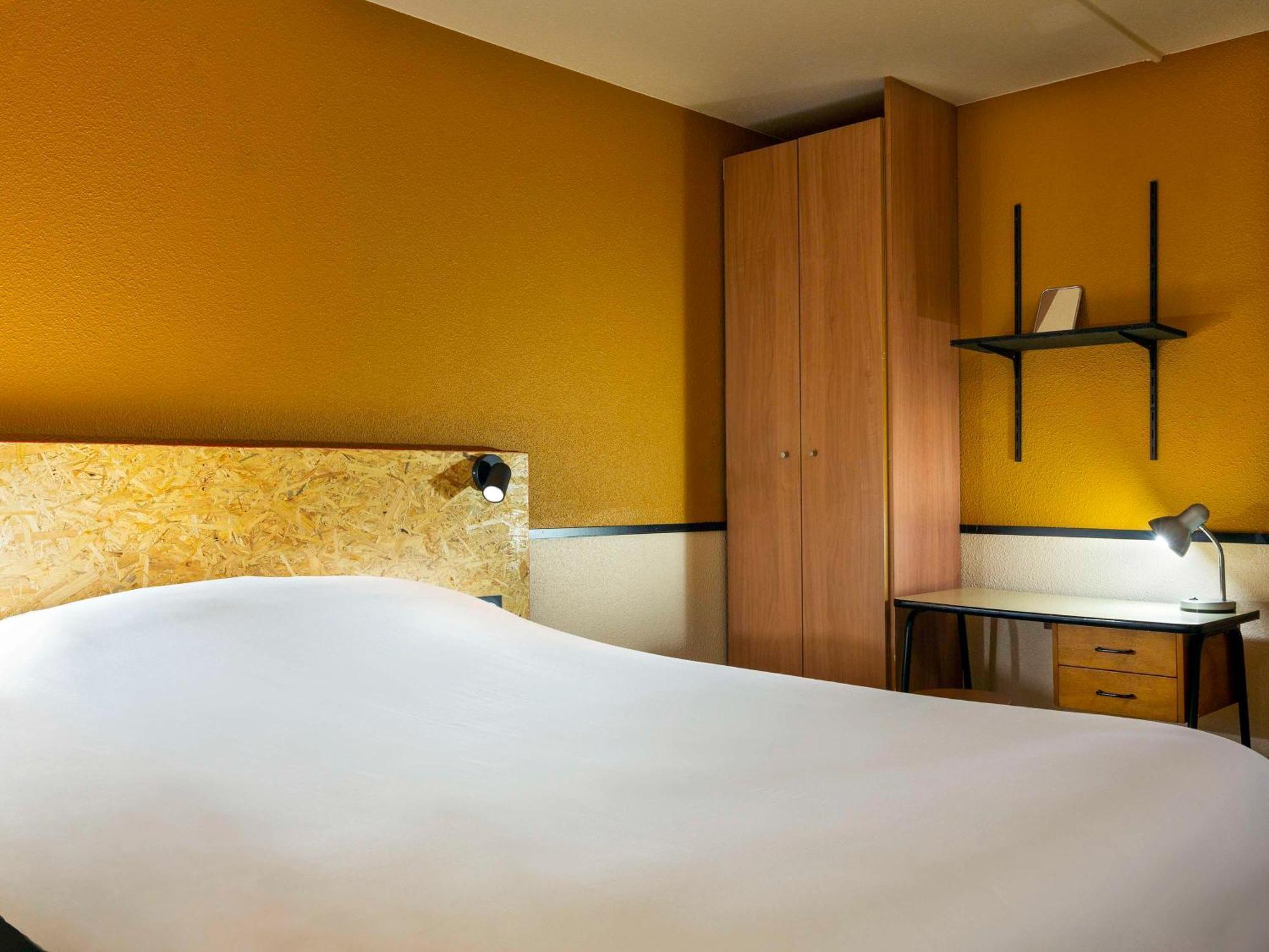 Greet Hotel Villeneuve La Garenne - Renove Zewnętrze zdjęcie