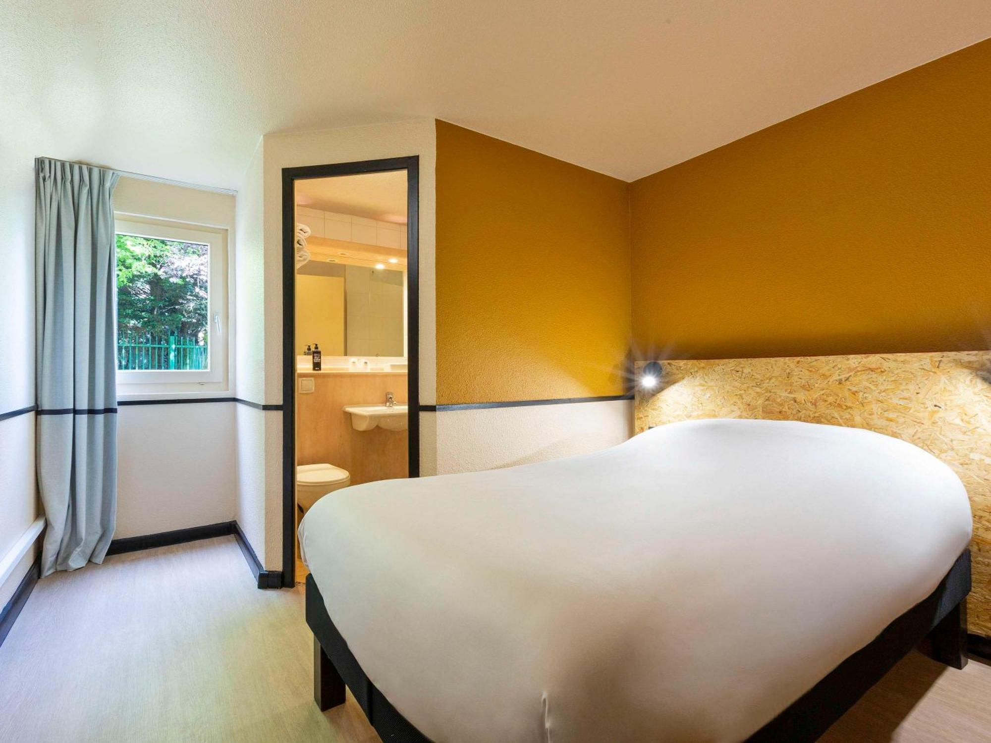 Greet Hotel Villeneuve La Garenne - Renove Zewnętrze zdjęcie