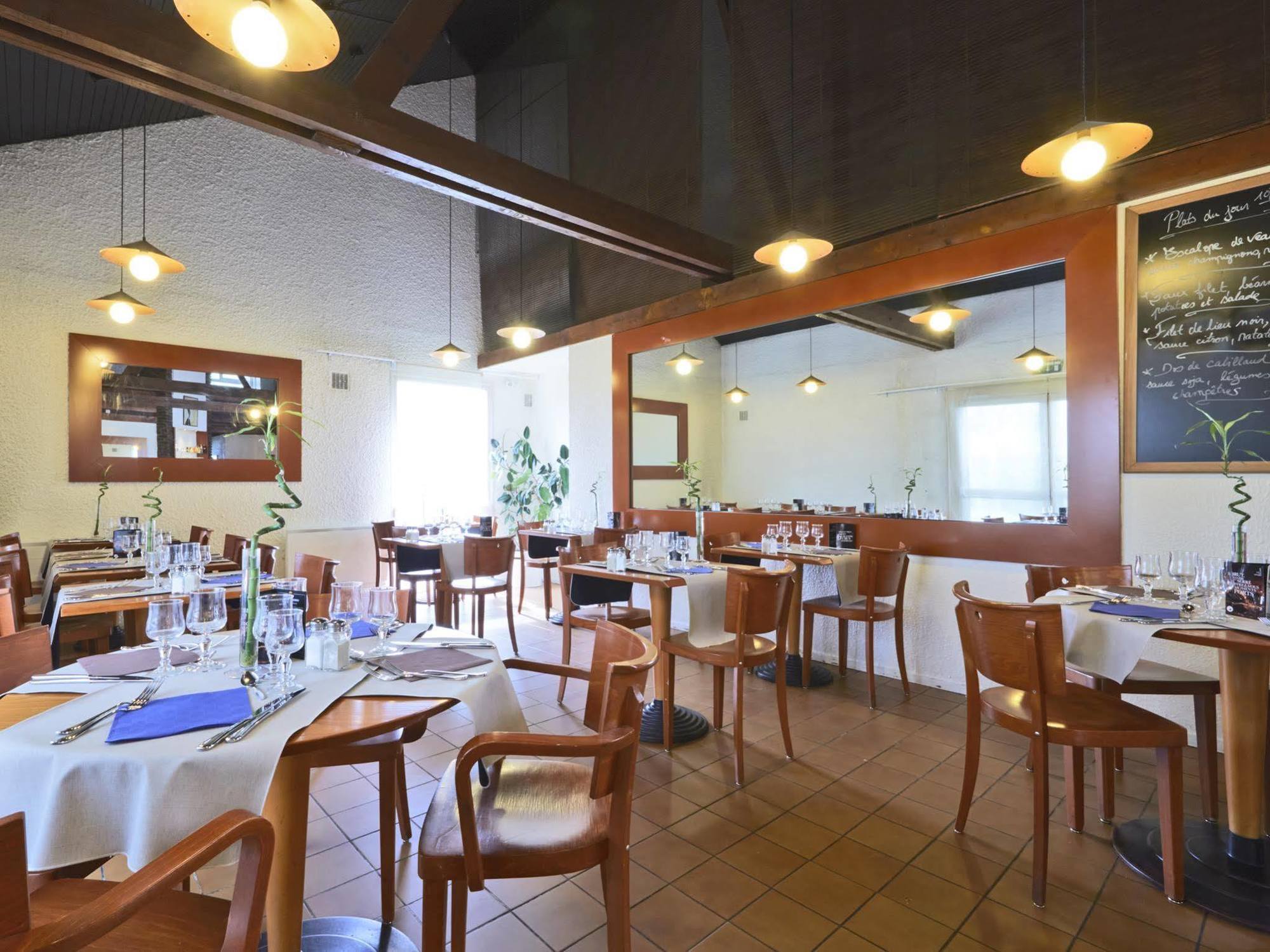 Greet Hotel Villeneuve La Garenne - Renove Zewnętrze zdjęcie